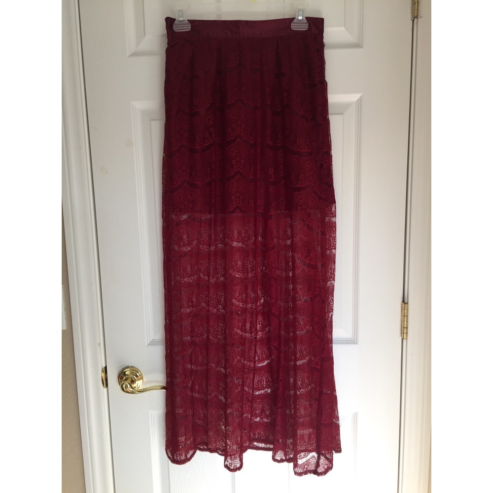 Burgundy lace maxi skirt Forever 21